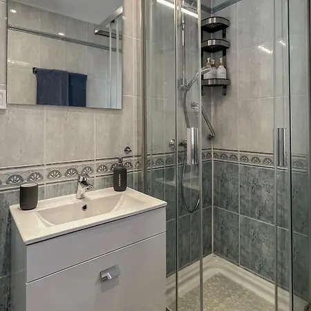 Blue Horizon 1bedroom * 贝纳尔马德纳